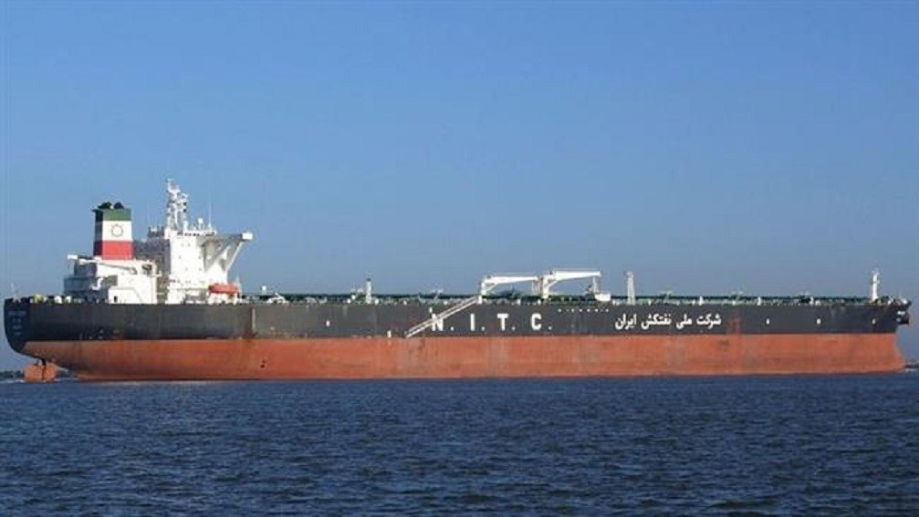 China Shifts to Iranian Tankers to Keep Buying Oil despite US Sanctions: Reuters