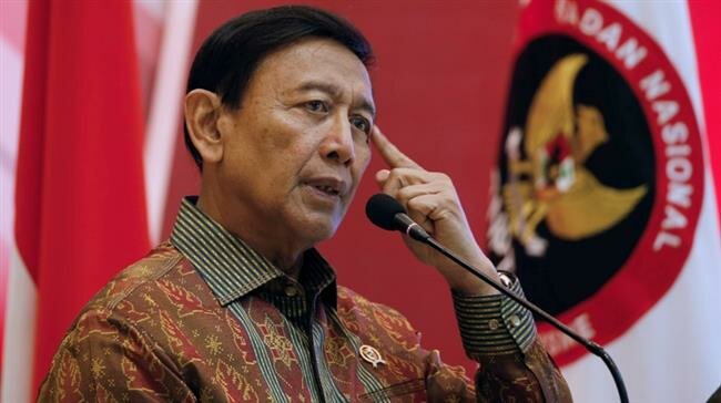 Knife-Wielding Man Attacks Indonesia’s Security Minister