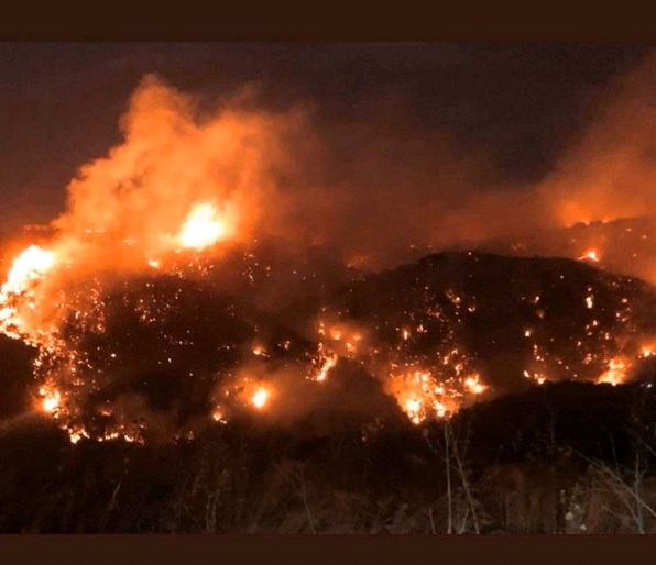 الحرائق تلتهم مساحات واسعة من لبنان