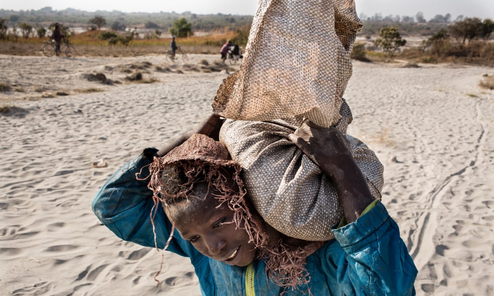 Apple, Google, Tesla Accused of Profiting from Child Labor in Africa