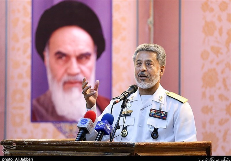 الادميرال سياري: إيران لاعب رئيسي في المنطقة