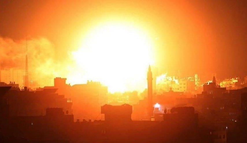 الاحتلال الاسرائيلي يشن 100 غارة على قطاع غزة