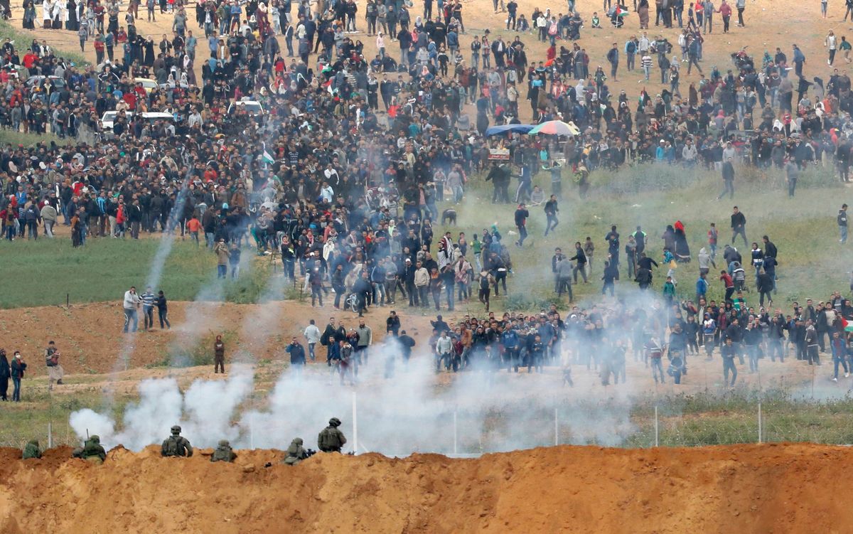 Israeli Regime Troops Kill Palestinian Teen in Gaza Protests