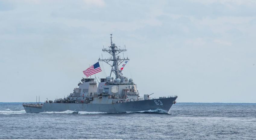 US Warships Sail through Strategic Taiwan despite China’s Opposition