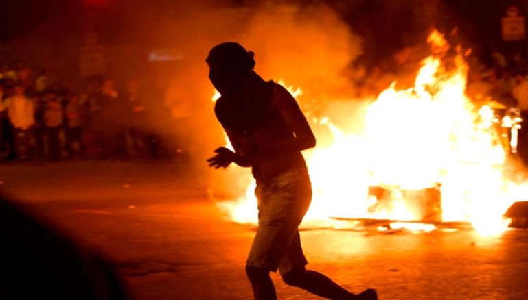 Violent Protest Erupt in Israeli Regime over Police Shooting of Ethiopian Teen