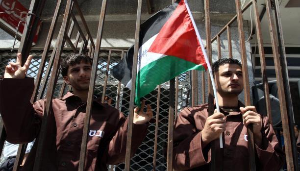 30 Palestinian Prisoners Join Hunger Strike against Administrative Detention