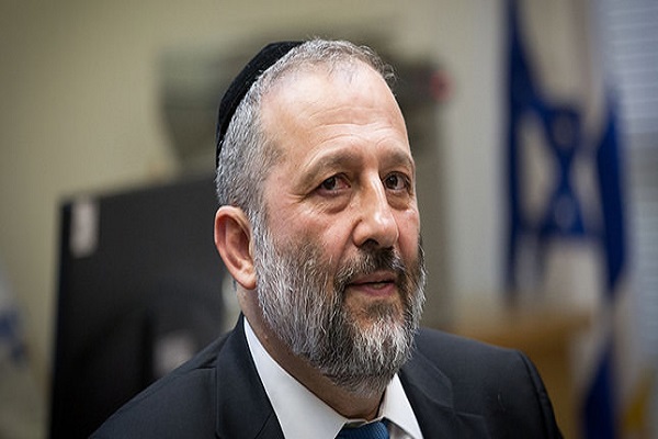 وزير الداخلية الإسرائيليّ أعطى الحكام العرب مكافأة التطبيع مع "إسرائيل"