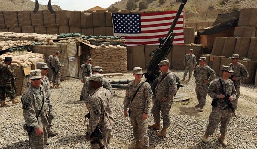 مصدر عراقي: القوات الأمريكية تغض النظر عن تحركات فلول "داعش" الارهابية