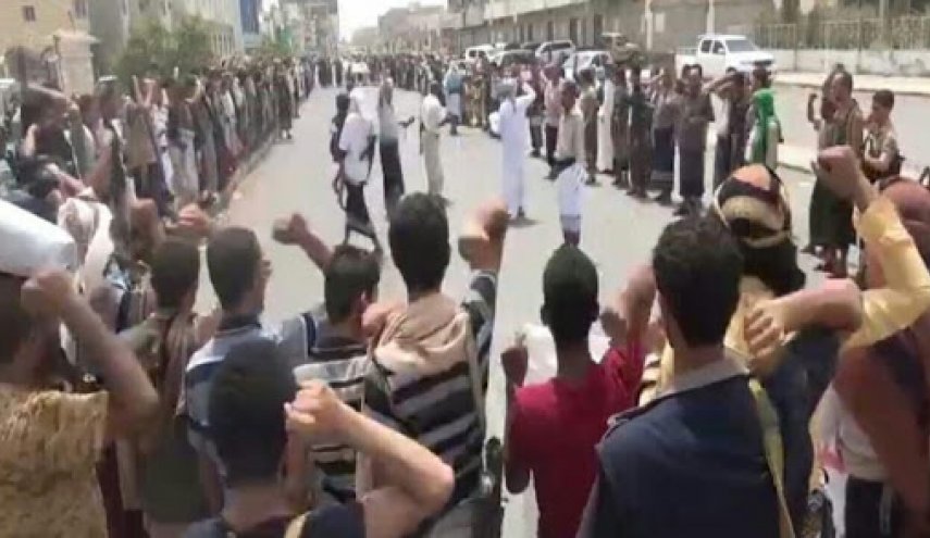 تنديداً بجرائم العدوان واستمرار الحصار.. وقفات احتجاجية في عدد من مديريات محافظة الحديدة