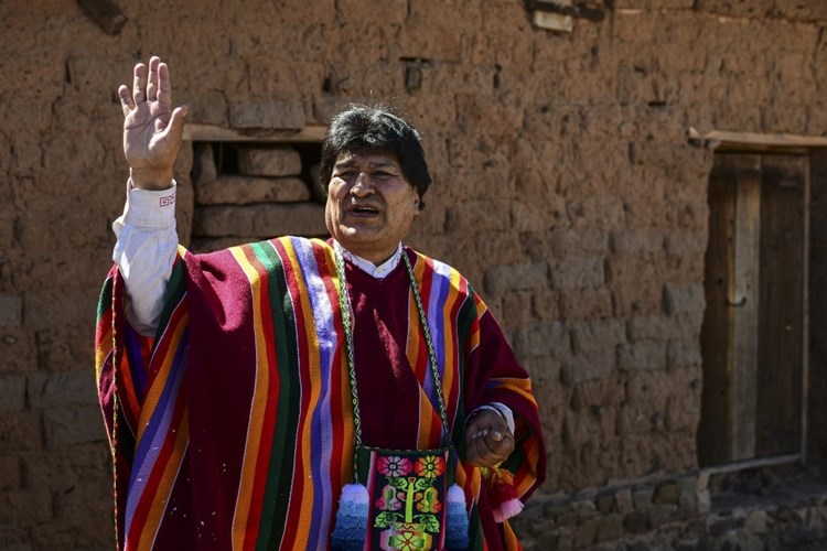احتفالات بعودة موراليس في بوليفيا