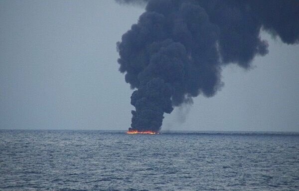 هيئة عمليات التجارة البحرية البريطانية: انفجار جديد يصيب ناقلة نفط قبالة ميناء جدّة السعودي