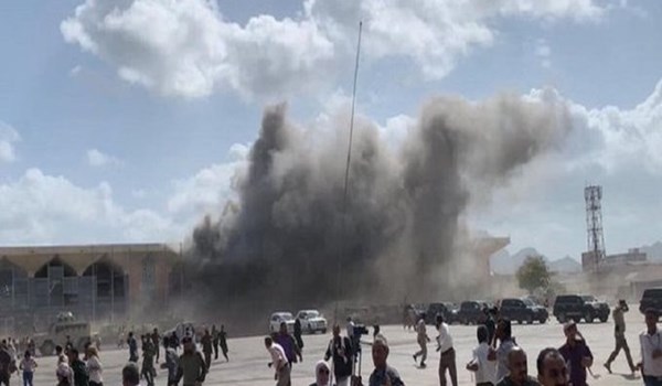انفجارات في مطار عدن مع وصول الحكومة اليمنية الجديدة يوقعان عدداً من القتلى