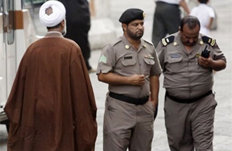 العنصرية السعودية ضد الأقليات... قوات "آل سعود" تهدم مسجداً في العوامية