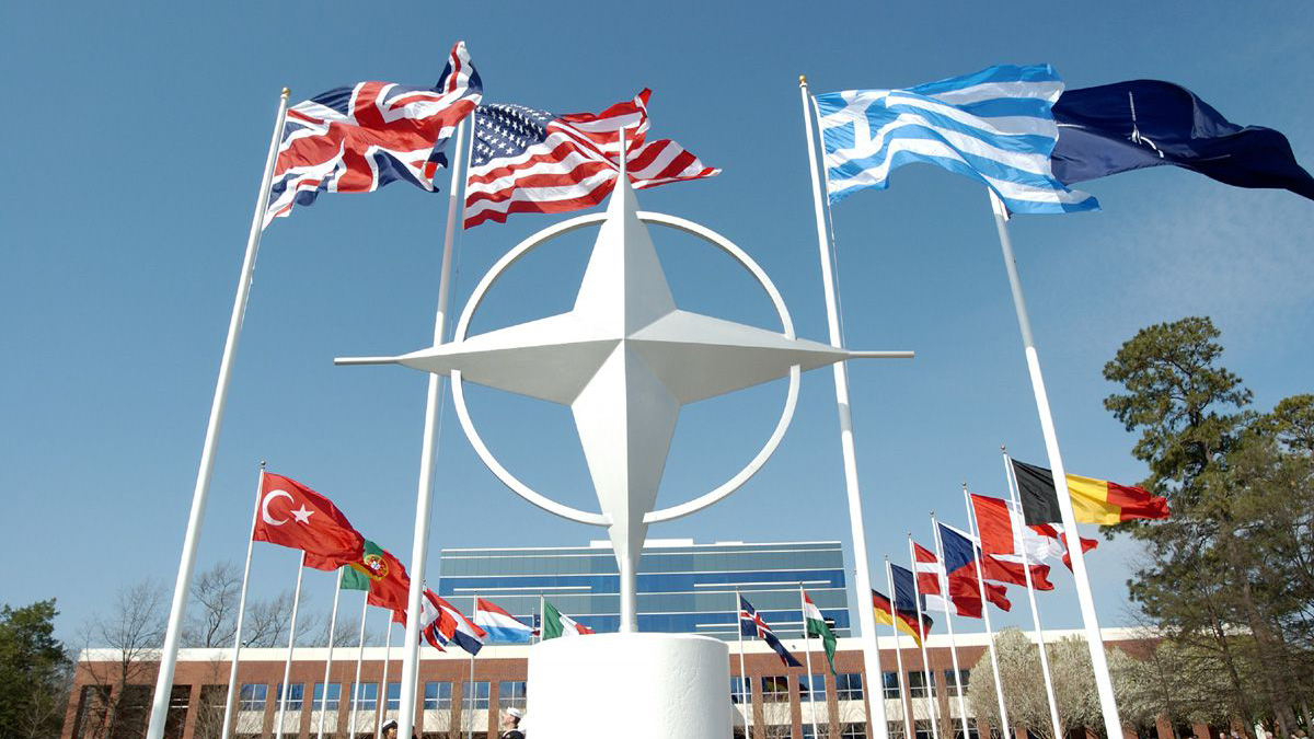 "الديمقراطية المسلحة" أعظم إنجازات الناتو لدول أوروبا!