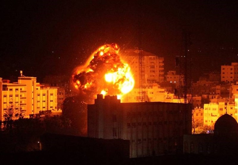 طيران الكيان الصهيوني يستهدف مواقع المقاومة الفلسطينية في غزة