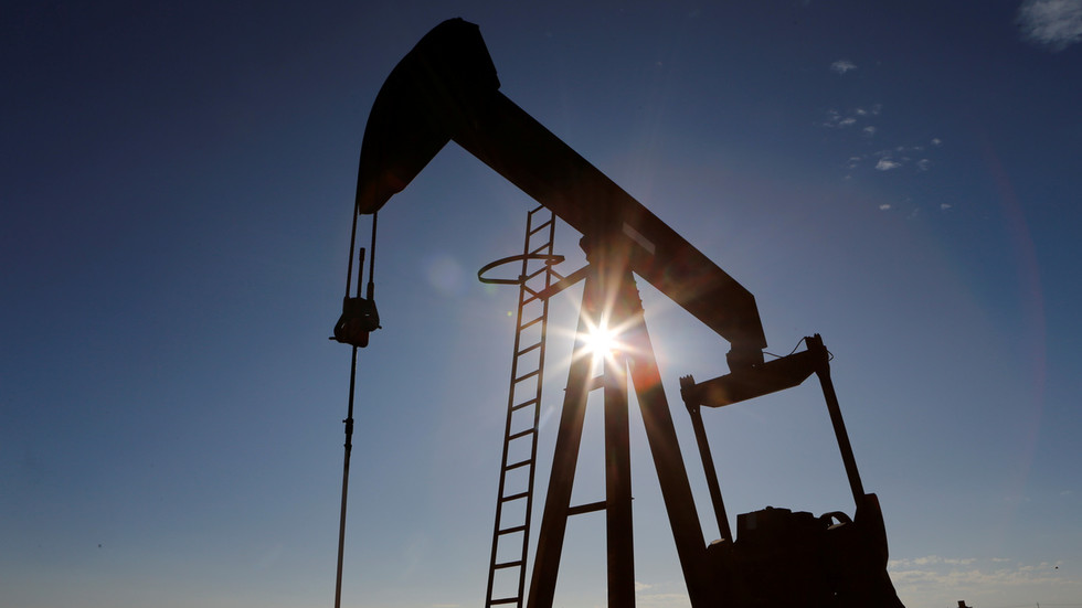 Oil Prices Jump 12 Percent as Reports Suggests Producers Agreement on Output Cuts