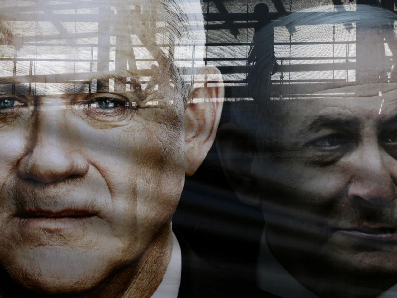 "نتنياهو" يُعدّ العدة لطرد "غانتس" من السلطة.. احتدام الصراعات داخل البيت الإسرائيلي
