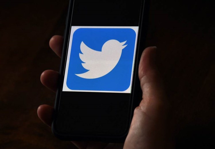 "تويتر" تؤكد تحميل معلومات شخصية من 8 حسابات تعرضت للاختراق