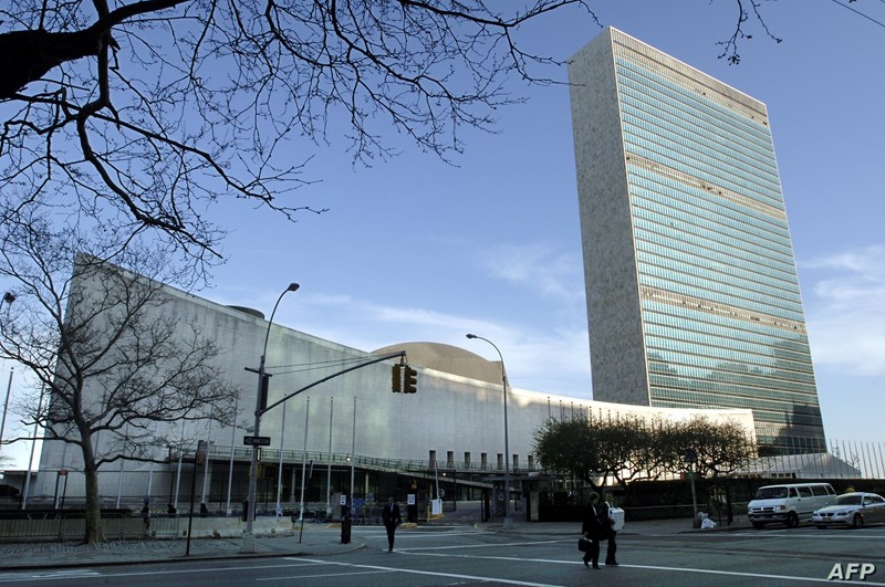 محتج يطلق النار على مبنى الأمم المتحدة... اليكم التفاصيل!