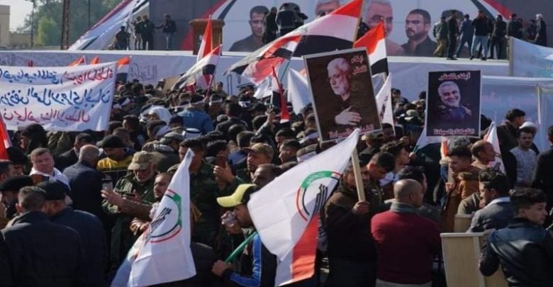 جموع العراقيين الغفيرة في ساحة التحرير... إنه فصل الخطاب