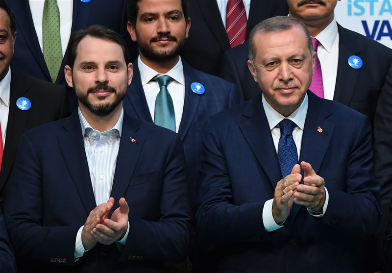 أردوغان وصهره.. خسائر كبيرة ومستقبل غامض