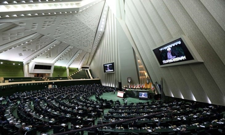 مصدر إيراني رفيع: إيران ستتخذ المزيد من الإجراءات تتخطى التزامات طهران في الاتفاق النووي