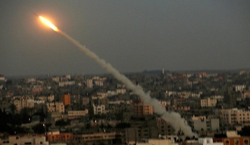 صحيفة عبرية: التصعيد الأخير أثبت إحداث تطور في دقة صواريخ حماس