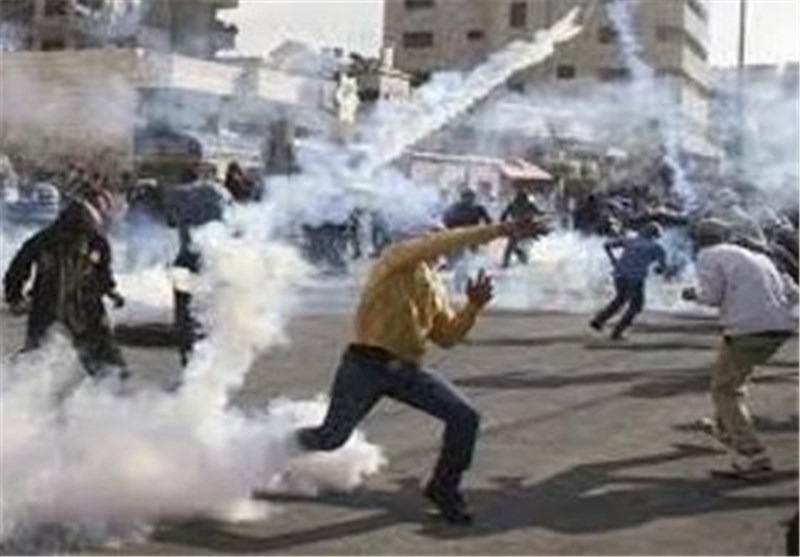 الكيان الصهيوني يعتدي على المسيرات السلمية ويسقط شهيداً وعشرات الاصابات