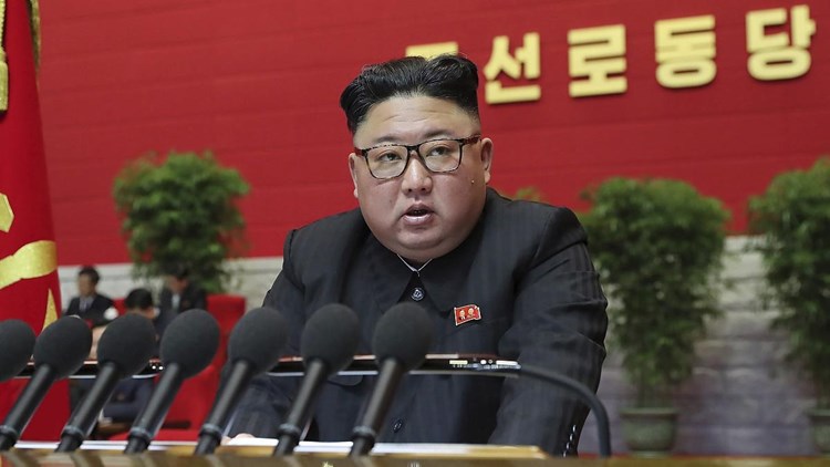 زعيم كوريا الشمالية: استعدوا للحوار أو للمواجهة مع أميركا