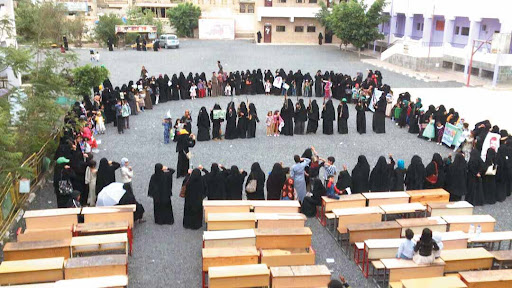 وقفات احتجاجية في عدد من المدن تنديدا بإساءة العدو السعودي للمرأة اليمنية