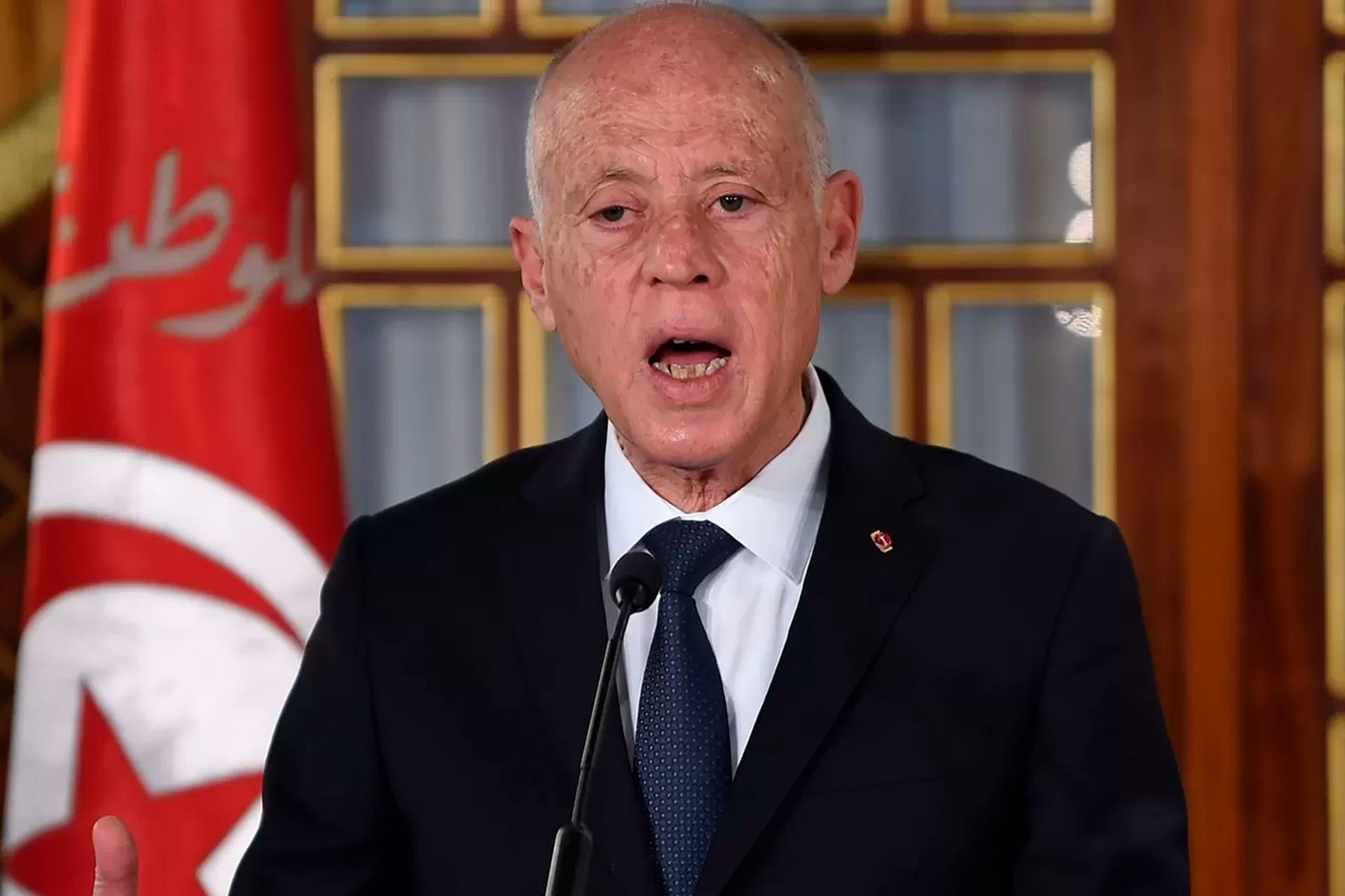 تونس تغلي وتنقسم بين مؤيد ومعارض بعد تصريحات "قيس سعيد" الاخيرة