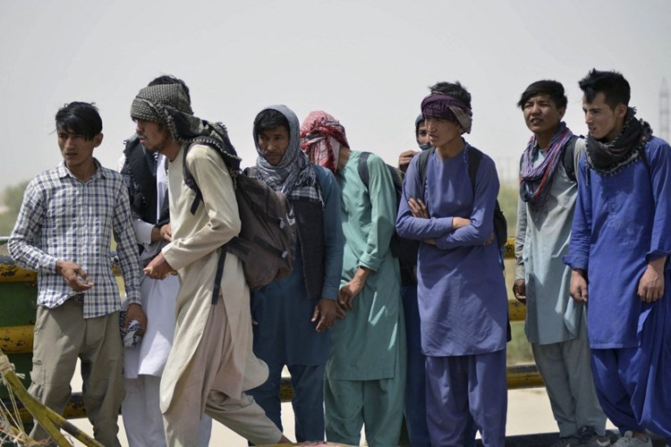 بعد تصنيف واشنطن لحكومة طالبان على اللائحة السوداء... هكذا ردت "طالبان"!