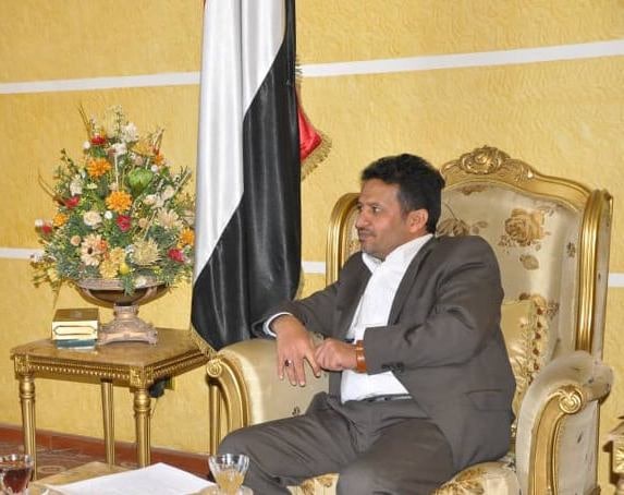 حسين العزي يحذر البنك الدولي من العبث بحقوق اليمن وتمويل العدوان