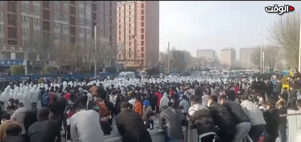 احتجاجات في أكبر مصنع آيفون بالعالم في الصين