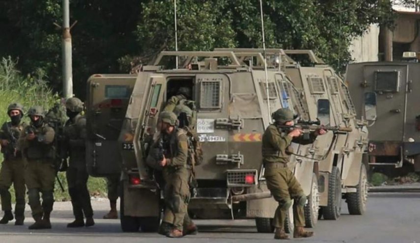 قوات الاحتلال تشن حملة اعتقالات في مناطق متفرقة من الضفة الغربية