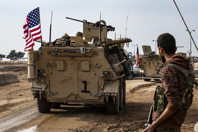 مصدر ميداني سوري: هجوم "داعش" الأخير على الجيش السوري اتى بدعم امريكي مباشر!