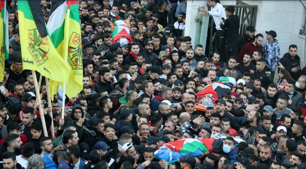 Thousands Attend Funeral of Three Palestinians assassinated by Israel, Call for Revenge