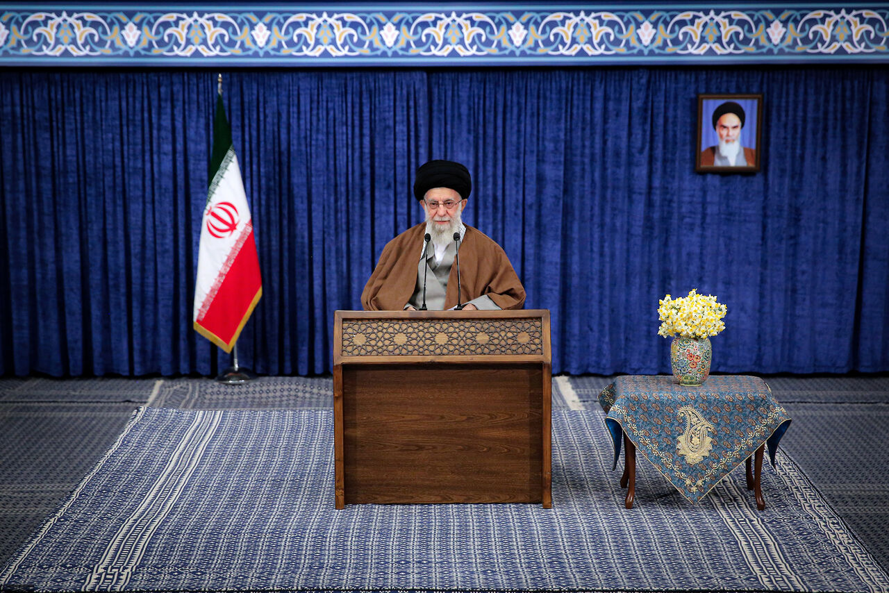 Ayatollah Khamenei Puts Renewed Stress on Importance of Domestic Production, Creating New Jobs in Nowruz Message