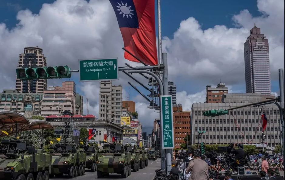 US Urged Taiwan to Buy Weapons More Suited to Deter China Invasion