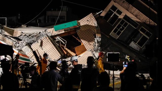 Strong Quake Strikes Taiwan