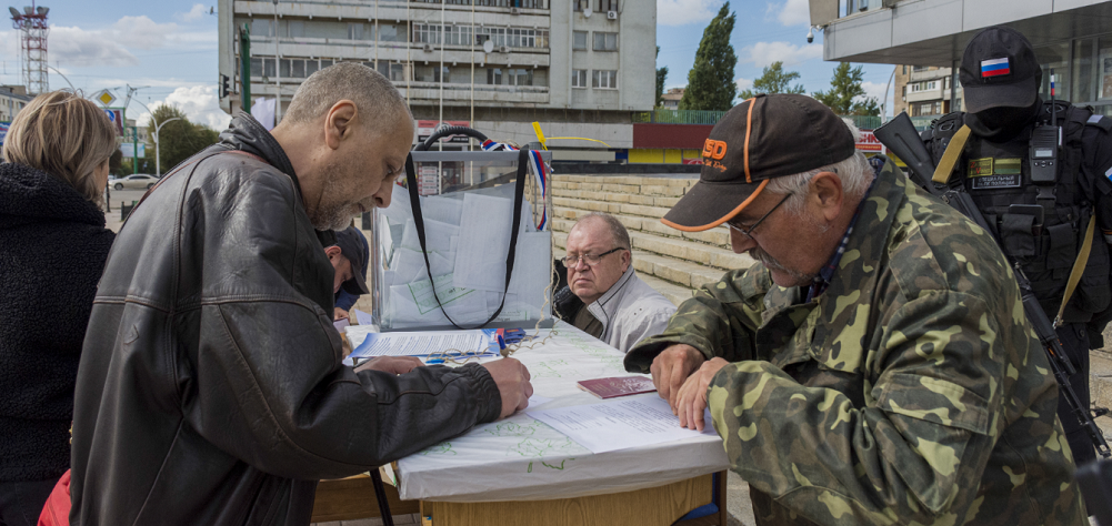 Ukraine’s Ethnic Russians Taking Final Steps to Join Russia