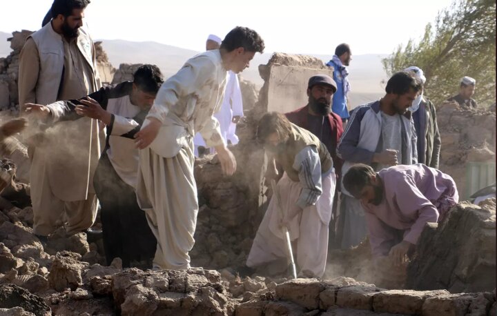 مقامات طالبان:  نزدیک به ۲۵۰۰ نفر در زلزله افغانستان جان باختند