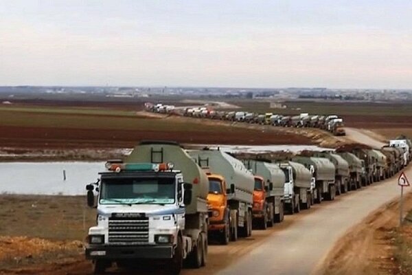 سوريا.. الاحتلال الأمريكي يسرق حمولة 60 شاحة من النفط والقمح السوري