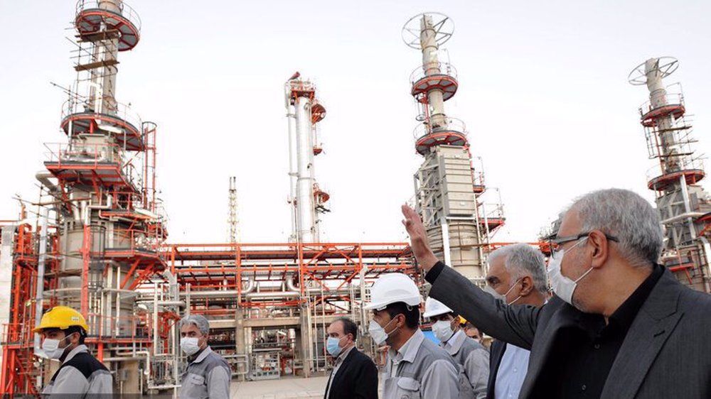 Iran Signs $80 Billion of Oil Deals with Foreign Investors