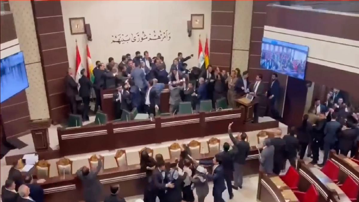 العراق... عراك بالأيدي بين نواب برلمان كردستان العراق