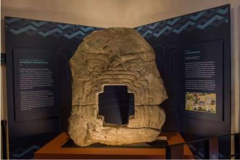 منحوتة حجرية ضخمة تعود إلى المكسيك بعد عقود