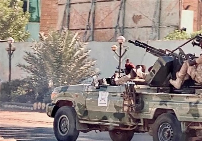 الاشتباكات متواصلة بين الجيش السوداني و"الدعم السريع" والسعودية تعلن استعدادها لاستضافة مفاوضات بين الجانبين