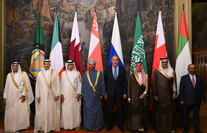 Arab Bloc Shows Open Arms to Moscow in Defiance of Washington