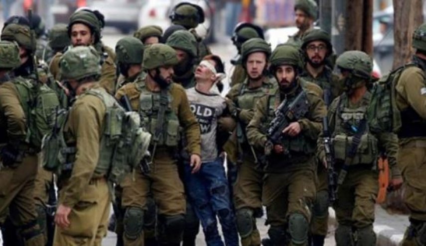 خلال حملة مداهمات في محافظات الضفة الغربية... الاحتلال يعتقل 16 فلسطينيا