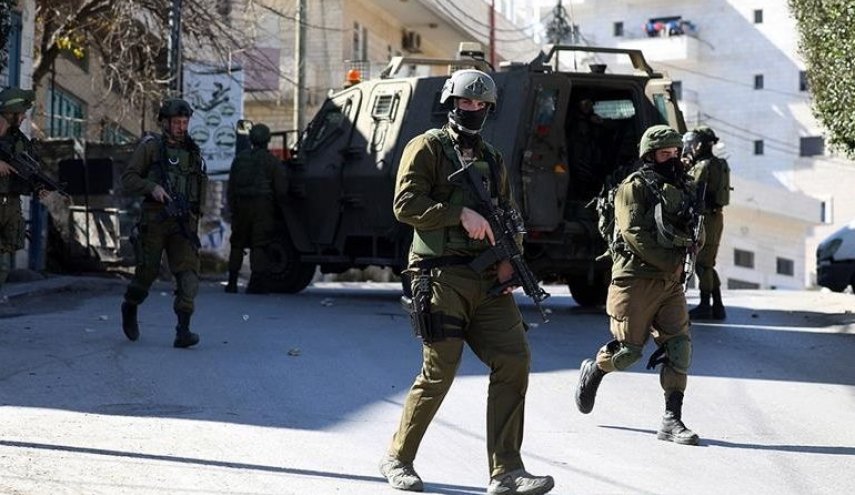 الاحتلال يشن حملة اعتقالات في مناطق متفرقة من الضفة الغربية